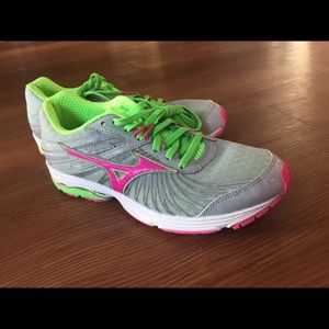 Saucony Wave Sayonara 4 - running shoes, size 8.5